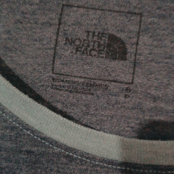 The North Face Kids Two-Tone Gray T-Shirt - Picture 2 of 3